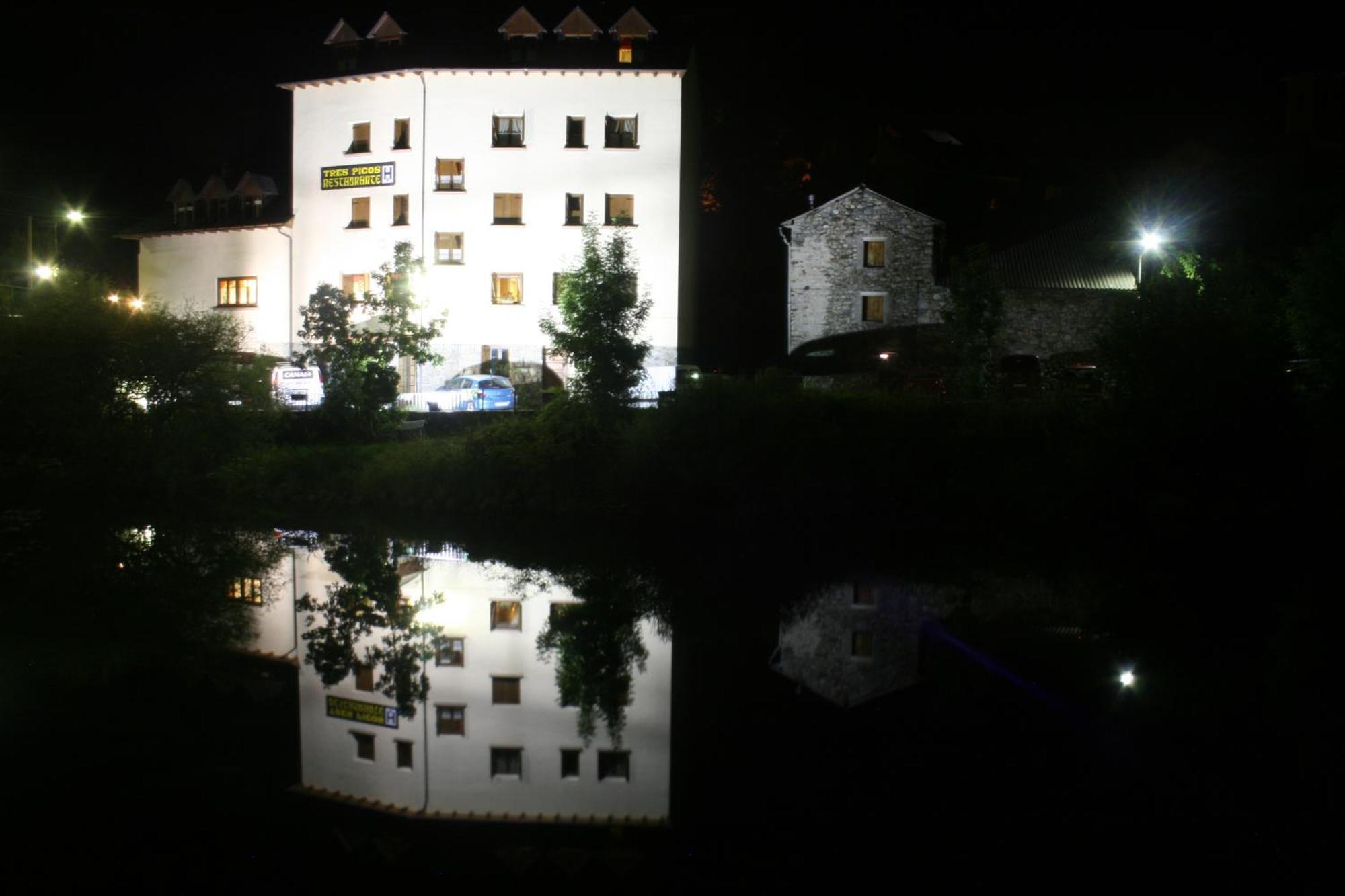 Tres Picos Hotel Eriste Exterior foto